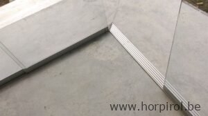 SF20 - hoek in verstek