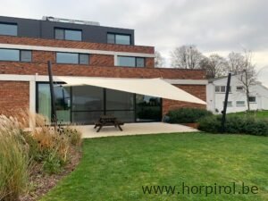 Soliday C zwarte droppole masten 58M² doek